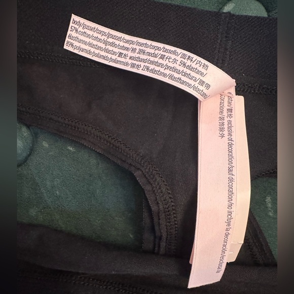 Victoria's Secret Black Logo Embellished Thong Women's Size Large NWT - Picture 9 of 9